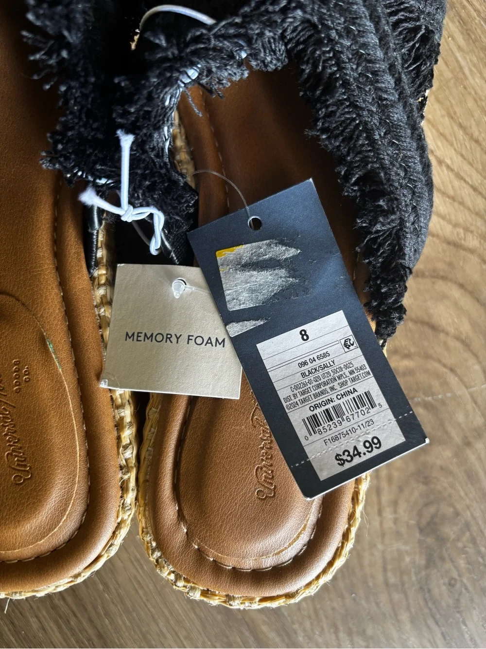 Universal Thread Black Memory Foam Frayed Platform Sandals Size 8